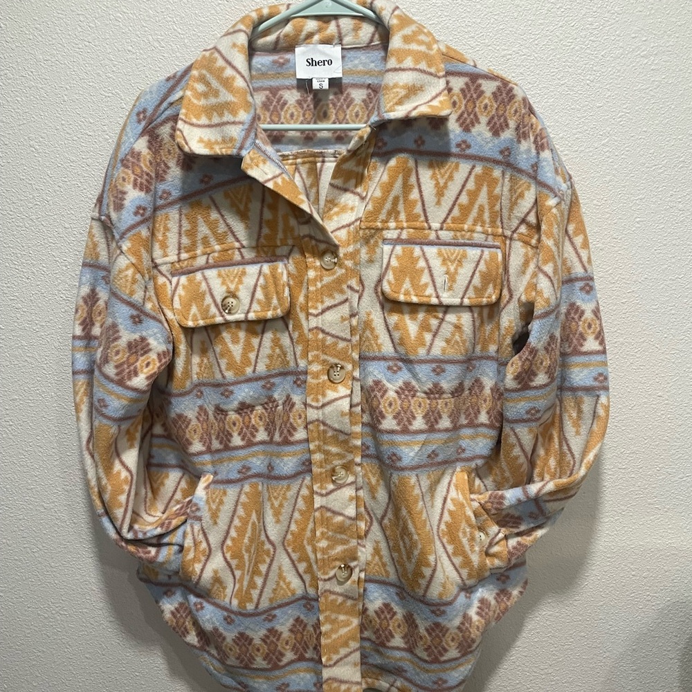 Shero Patterned Jacket With Pockets - image 1
